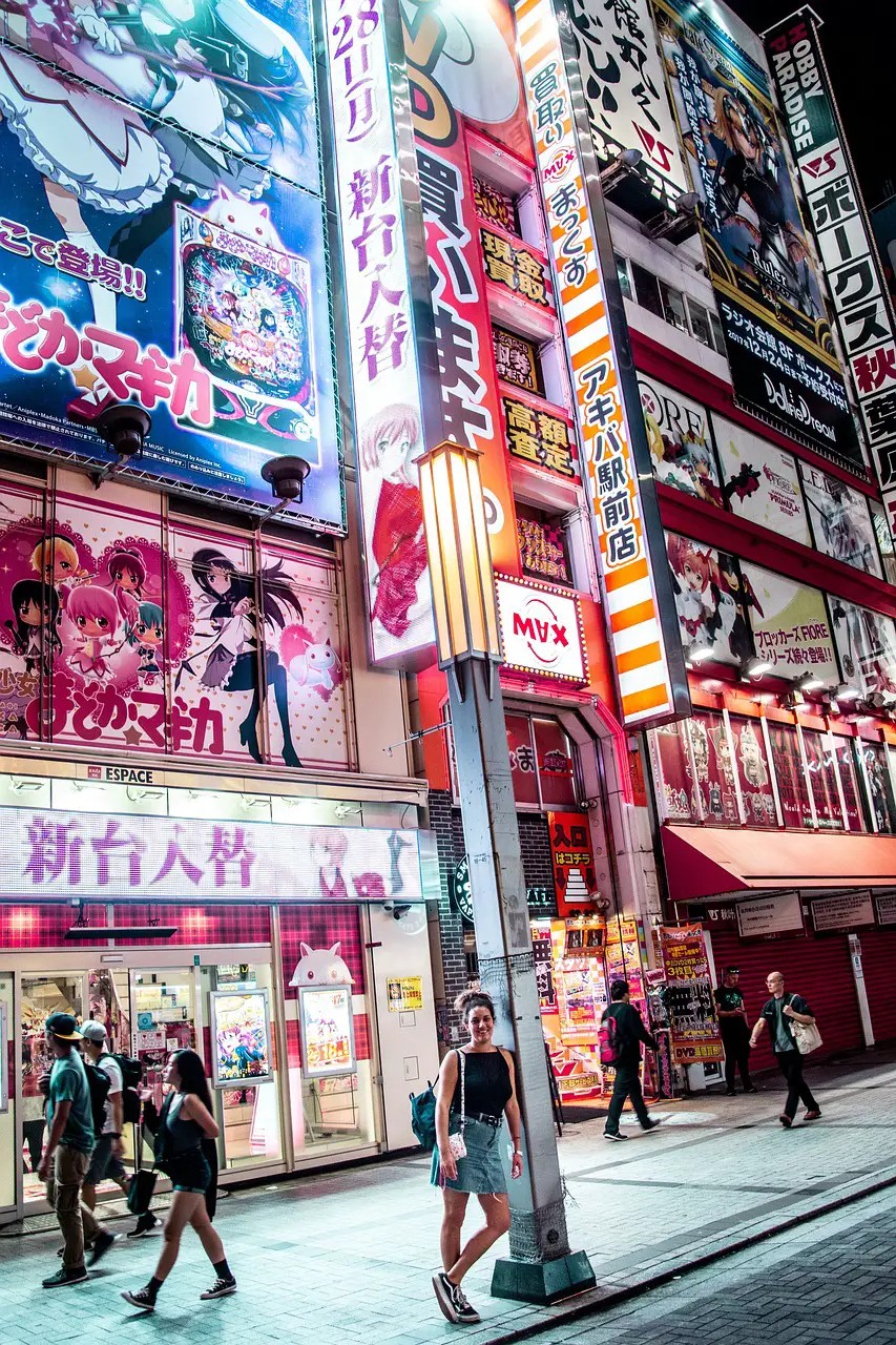 8 Instagram Worthy Spots In Japans Nightlife Districts